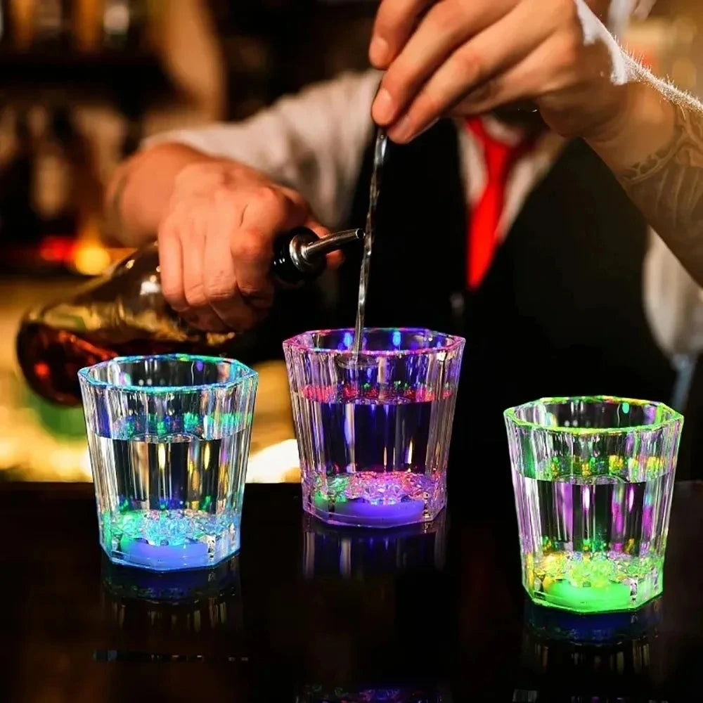 Świecące Kieliszki LED 6/12/24 szt. – Migające Szklanki Do Shotów Na Imprezę i Halloween